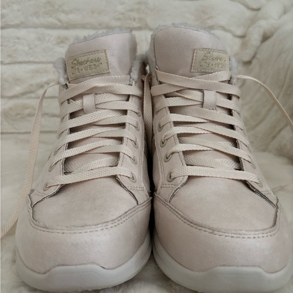 Skechers Lite Weight Tie up Boots - Natural Blush Color - Size 8.5 Wide - Picture 5 of 6